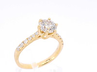 Gouden ring met één grote briljant - afbeelding 6 van  10