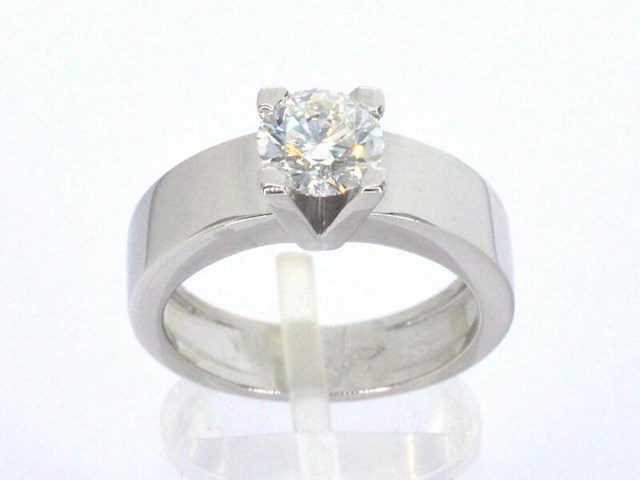 Gouden ring met een grote diamant van 1.40 carat - afbeelding 1 van  10