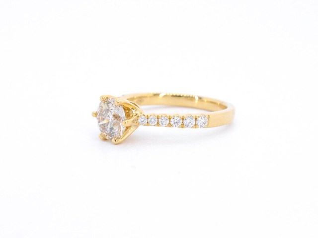Gouden ring met één grote diamant - afbeelding 10 van  11