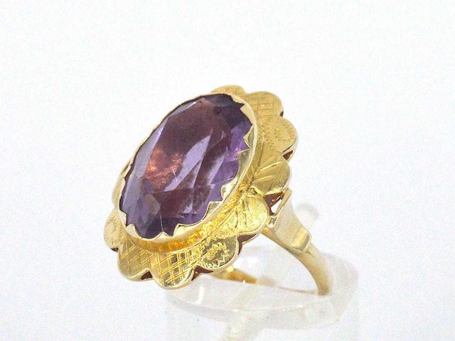 Gouden ring met een natuurlijke amethist - afbeelding 4 van  8