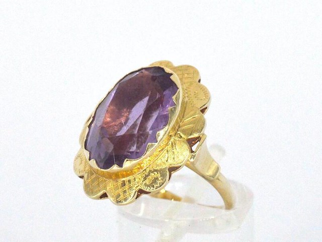 Gouden ring met een natuurlijke amethist - afbeelding 3 van  9