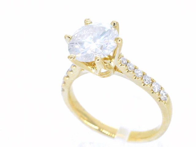 Gouden ring met een natuurlijke diamant - afbeelding 5 van  11