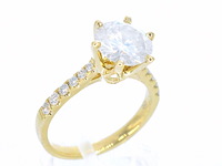 Gouden ring met een natuurlijke diamant - afbeelding 6 van  11
