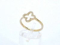 Gouden ring met een open klaver vier motief gezet met diamanten - afbeelding 4 van  8