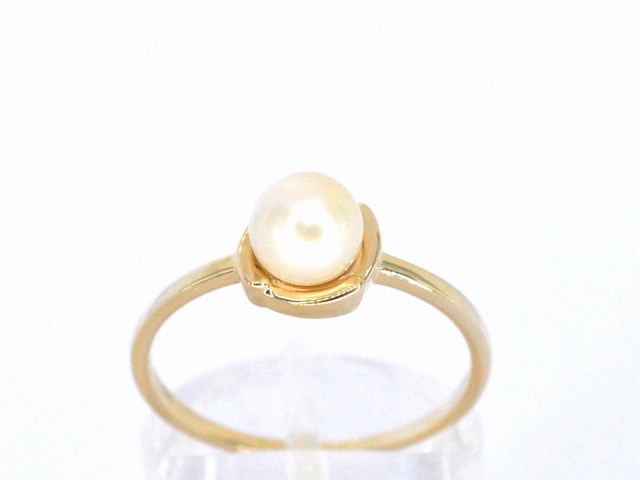 Gouden ring met een parel - afbeelding 1 van  10