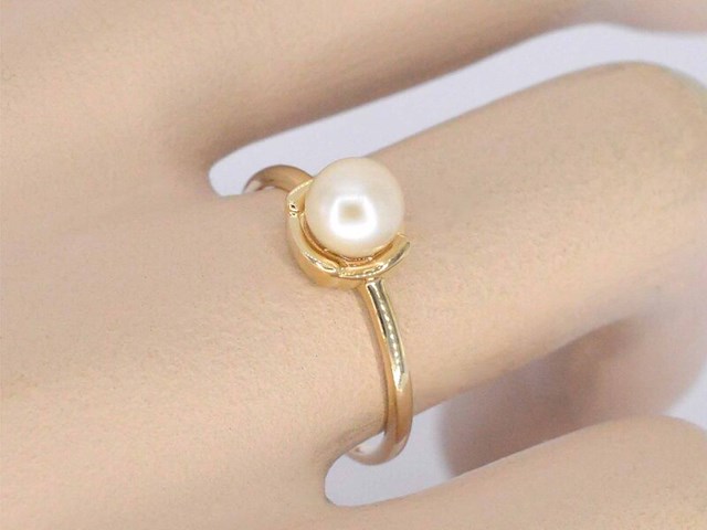 Gouden ring met een parel - afbeelding 3 van  10