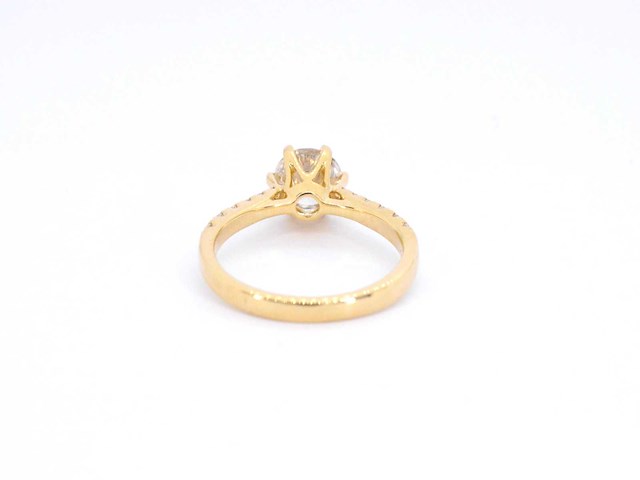 Gouden ring met grote diamant - afbeelding 9 van  10