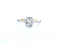 Gouden ring met natuurlijke baguette en briljant geslepen diamanten - afbeelding 1 van  9