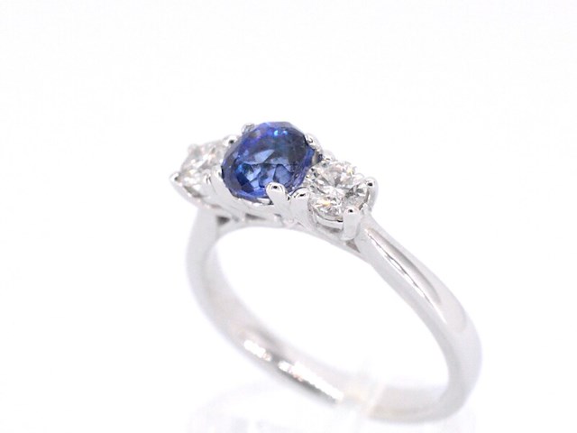 Gouden ring met natuurlijke diamant en een blauwe saffier - afbeelding 5 van  11