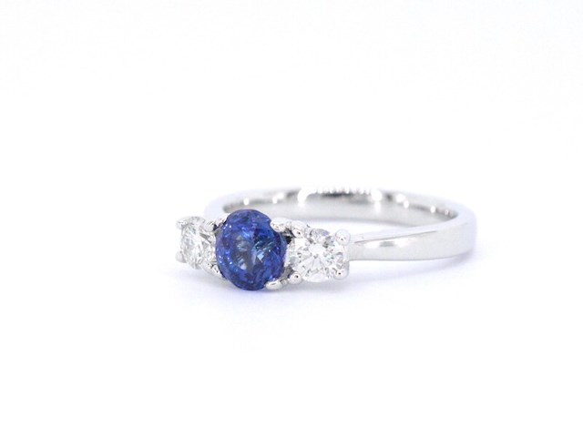Gouden ring met natuurlijke diamant en een blauwe saffier - afbeelding 10 van  11