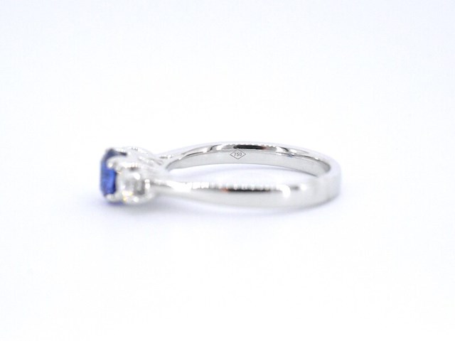 Gouden ring met natuurlijke diamant en een blauwe saffier - afbeelding 11 van  11