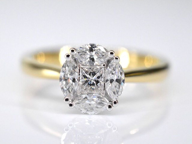 Gouden ring met prinses en marquise geslepen natuurlijke diamanten - afbeelding 1 van  7
