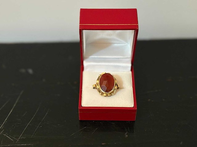 Gouden ring - afbeelding 1 van  3
