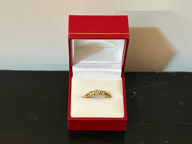 Gouden ring - afbeelding 1 van  3