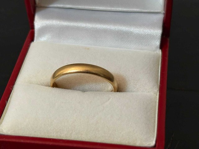Gouden ring - afbeelding 2 van  2