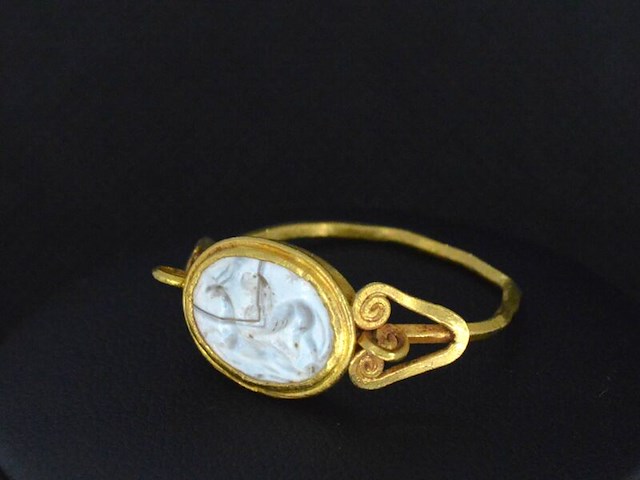 Gouden romeinse ring - ca. 2000 jaar oud - afbeelding 1 van  5