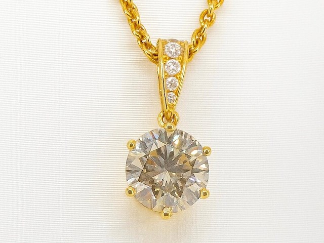 Gouden solitair hanger met een diamant van 1.50 carat, excl. ketting - afbeelding 1 van  11