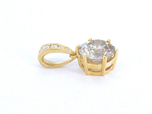 Gouden solitair hanger met een diamant van 1.50 carat, excl. ketting - afbeelding 10 van  11