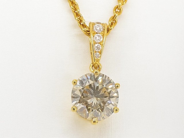 Gouden solitair hanger met een diamant van 1.50 carat, excl. ketting - afbeelding 1 van  10
