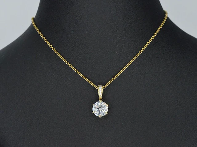 Gouden solitair hanger met een diamant van 1.50 carat, excl. ketting - afbeelding 2 van  7