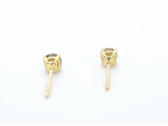 Gouden solitair oorbellen champagne diamant 1.00 ct - afbeelding 5 van  8