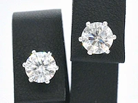 Gouden solitair oorbellen diamant 2.25 ct