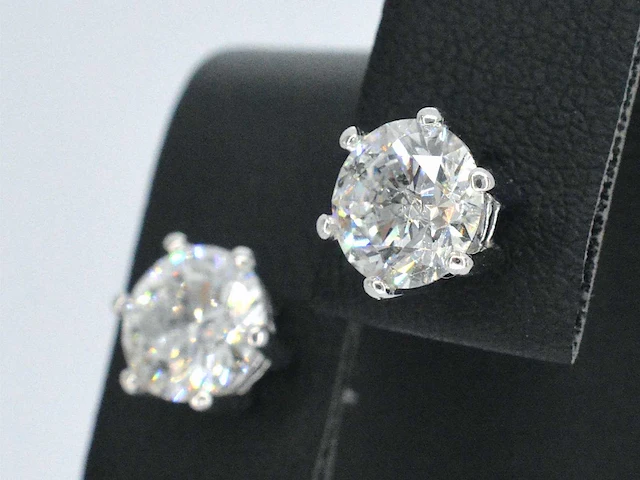 Gouden solitair oorbellen diamant 2.25 ct - afbeelding 3 van  9