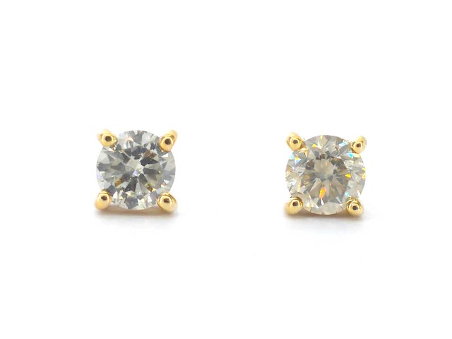 Gouden solitair oorbellen met briljant diamanten - afbeelding 1 van  5