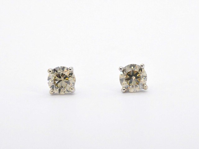 Gouden solitair oorbellen met champagne diamant 2.10 carat - afbeelding 4 van  8