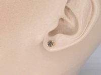 Gouden solitair oorbellen met cognac diamanten - afbeelding 2 van  9