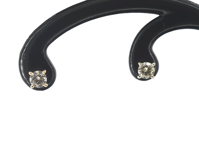 Gouden solitair oorbellen met natuurlijke briljant geslepen diamanten - afbeelding 2 van  5