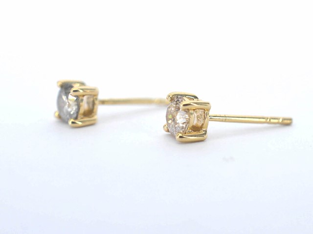 Gouden solitair oorbellen met natuurlijke briljant geslepen diamanten - afbeelding 3 van  7
