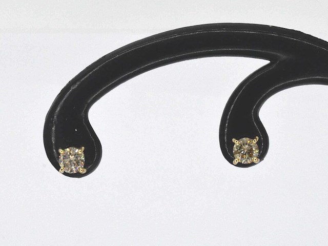 Gouden solitair oorbellen met natuurlijke briljant geslepen diamanten - afbeelding 2 van  7