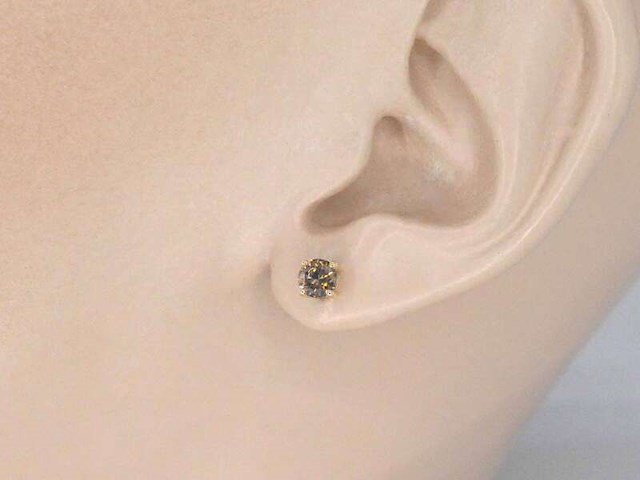 Gouden solitair oorbellen met natuurlijke cognac diamanten - afbeelding 2 van  9
