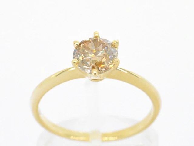 Gouden solitair ring met diamant - afbeelding 1 van  10
