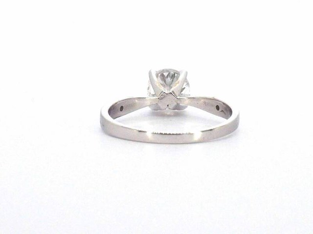 Gouden solitair ring met een 1.00 carat natuurlijke diamant en briljant geslepen diamanten - afbeelding 8 van  11