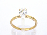 Gouden solitair ring met een 1.00 carat ovaal geslepen diamant - afbeelding 1 van  10