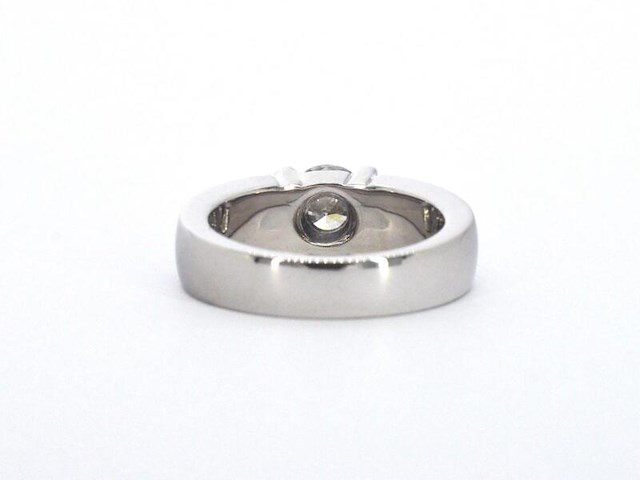 Gouden solitair ring met een grote diamant van 1.20 carat en kleine diamanten - afbeelding 8 van  10