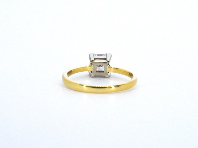 Gouden solitair ring met een grote prinses geslepen natuurlijke diamant - afbeelding 5 van  8