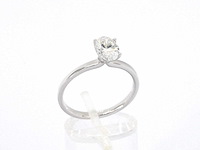 Gouden solitair ring met ovaal geslepen diamant - afbeelding 5 van  9