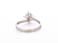 Gouden solitair vierpoots ring met een briljant geslepen natuurlijke diamant (gecertificeerd) - afbeelding 8 van  11