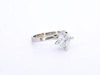 Gouden solitair vierpoots ring met een briljant geslepen natuurlijke diamant (gecertificeerd) - afbeelding 9 van  11