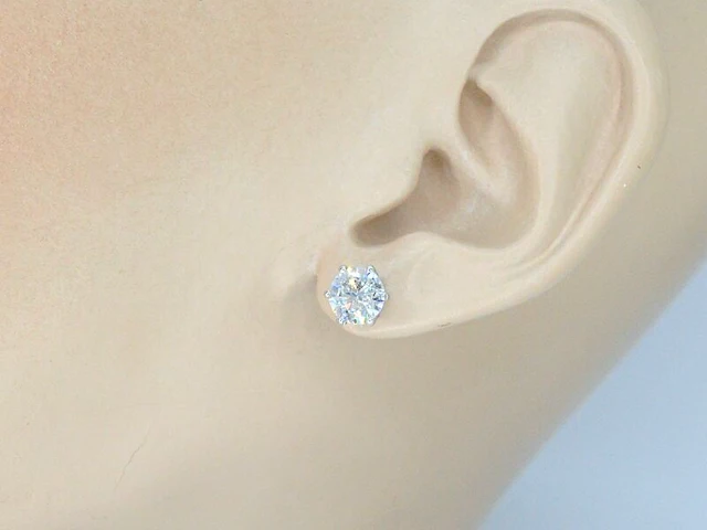 Gouden solitaire oorbellen met 2.25 carat diamant - afbeelding 2 van  8