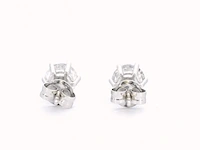 Gouden solitaire oorbellen met 2.25 carat diamant - afbeelding 6 van  8