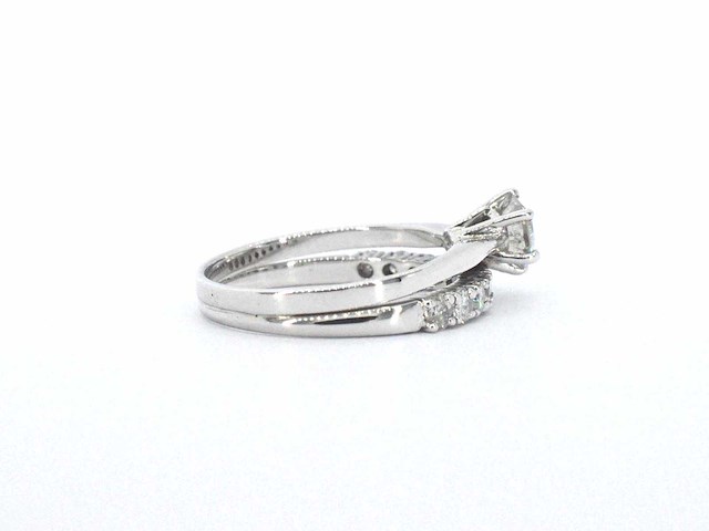 Gouden solitaire ring met aanschuifring en briljant diamanten - afbeelding 1 van  1
