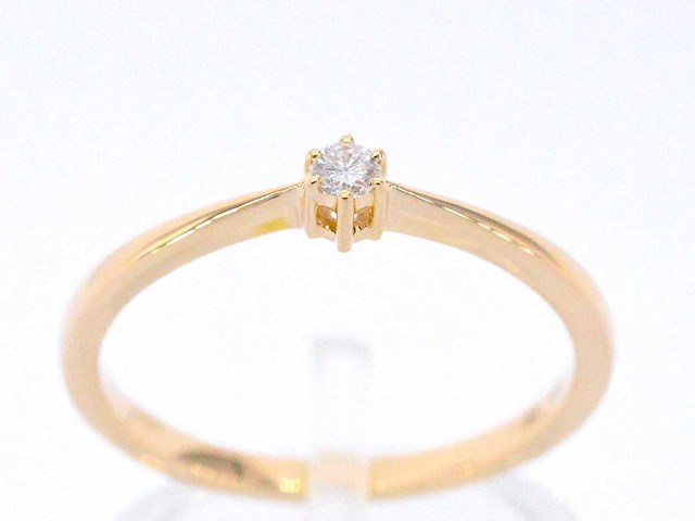 Gouden solitaire ring met briljant geslepen diamant - afbeelding 1 van  9