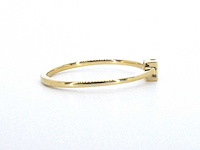Gouden solitaire ring met een natuurlijke prinses geslepen diamant - afbeelding 5 van  9