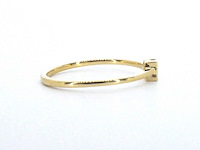 Gouden solitaire ring met een natuurlijke prinses geslepen diamant - afbeelding 5 van  10