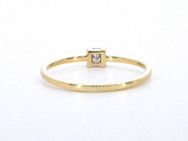 Gouden solitaire ring met een natuurlijke prinses geslepen diamant - afbeelding 7 van  10