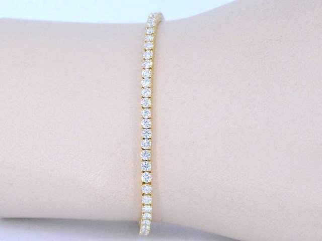 Gouden tennisarmband met 4.00 carat diamanten - afbeelding 2 van  7